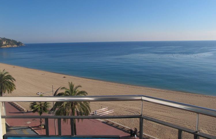 Hostal La Playa Lloret de Mar Extérieur photo